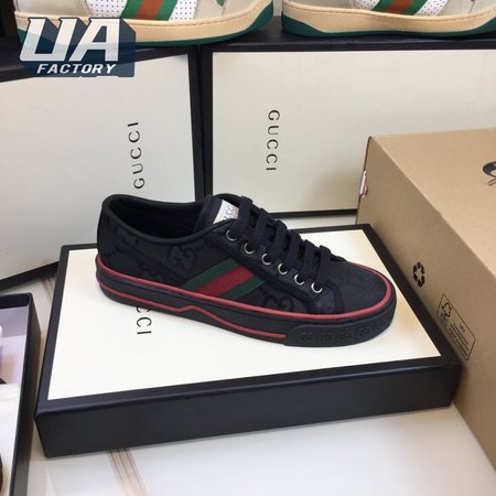 GUCCI OFF THE GRID TENNIS 1977 LOW ECONYL BLACK GG GREEN RED - GC200