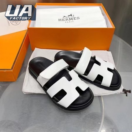 HERMES CHYPRE SANDAL BLACK WHITE - H22
