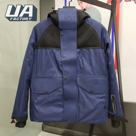 Moncler Down Jacket MC330184