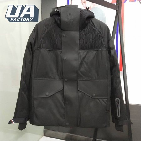 Moncler Down Jacket MC330186