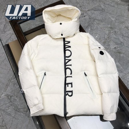 Moncler Down Jacket MC330195