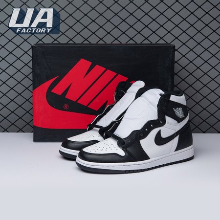 Jordan 1 Retro Black White 555088-010 Unisex