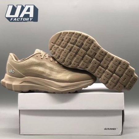 Alo Yoga Runner Khaki