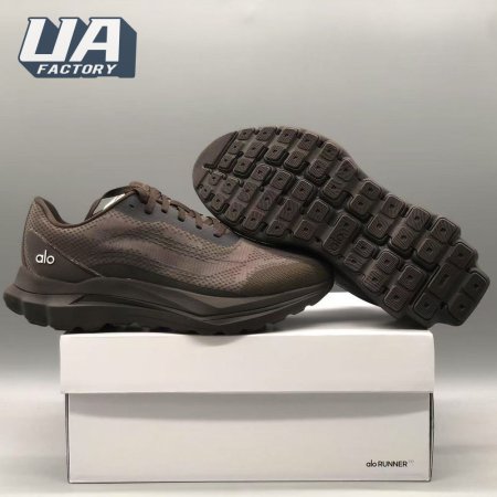 Alo Yoga Runner Brown